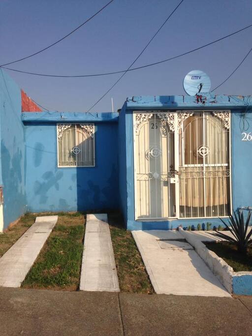 Fachada de la casa .