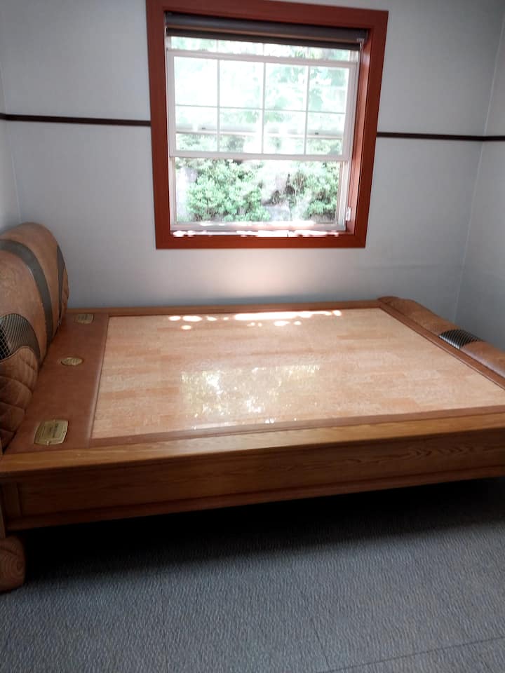 Вила 1 кат Спална соба 3