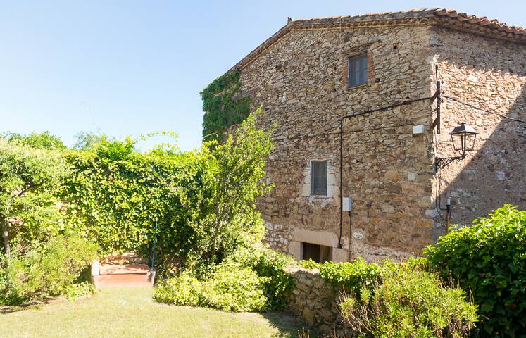 Gran casa familiar en Ampurdán. gallery image 3