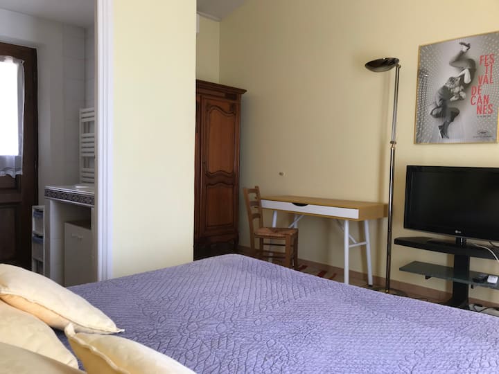 Small house Houses for Rent in Arles, ProvenceAlpesCôte d'Azur