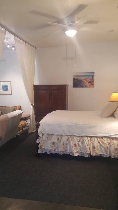 Antique full size bed