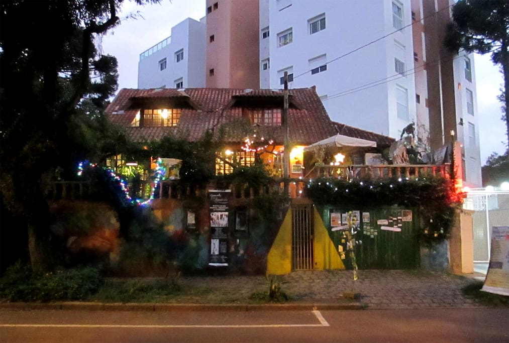 O frente da casa atelier, para receber o 2016, com muita luz