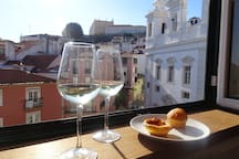 Alfama with awesome view (+ wifi)