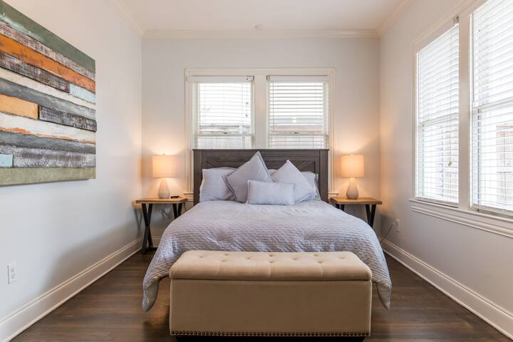 5★Main and Guest House✿5min Walk to Restaurants gallery image 4