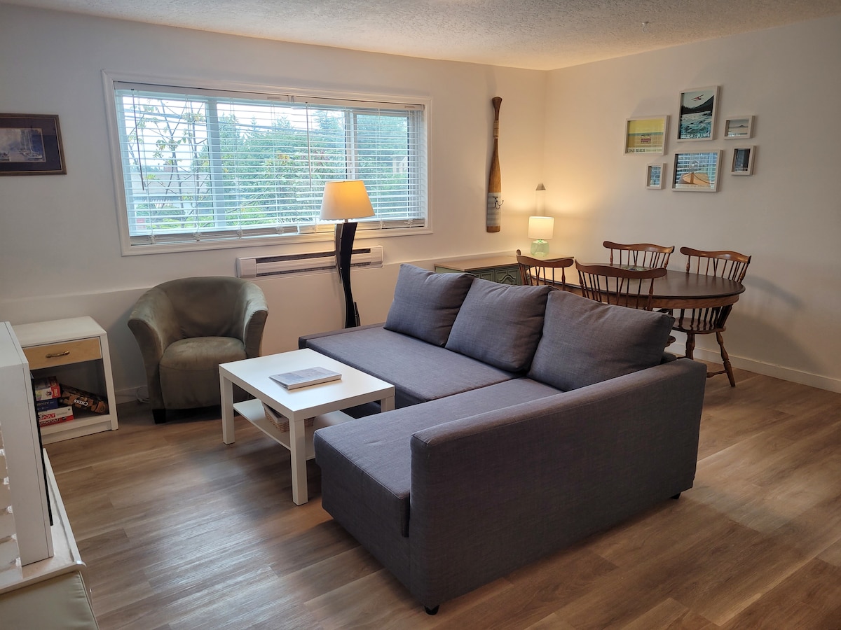 Charming Peninsula Guest Suite Guest suites for Rent in Saanichton