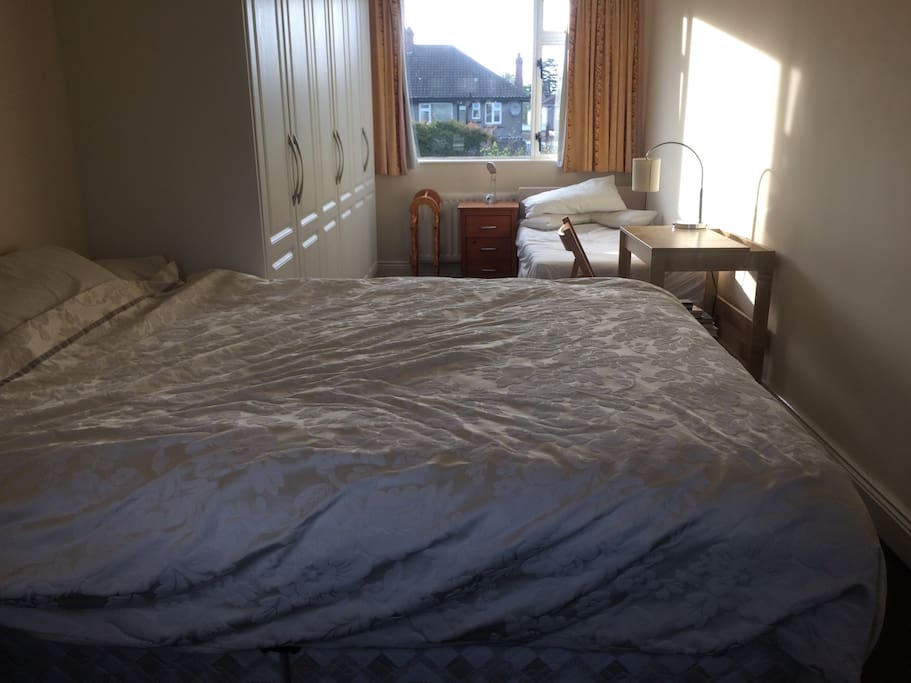 1 Double and 1 Single bed - Sleeps 3