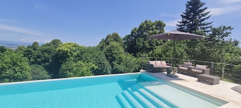 "SyVilla - SeaView" Summervilla at the Bregi-Hills