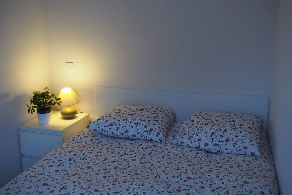Chambre lit (140x200)