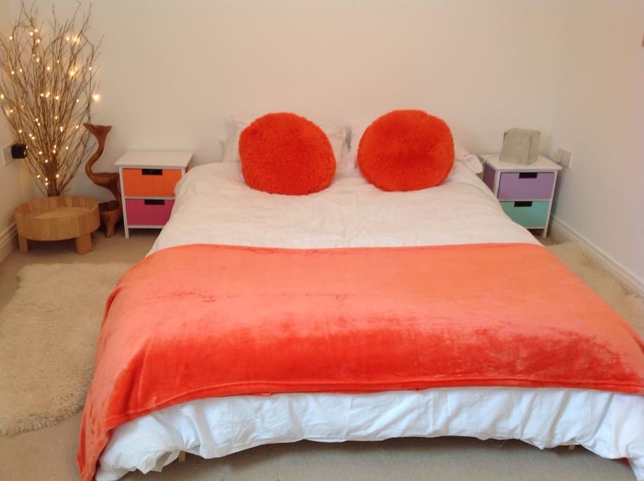 Cosy romantic and clean room