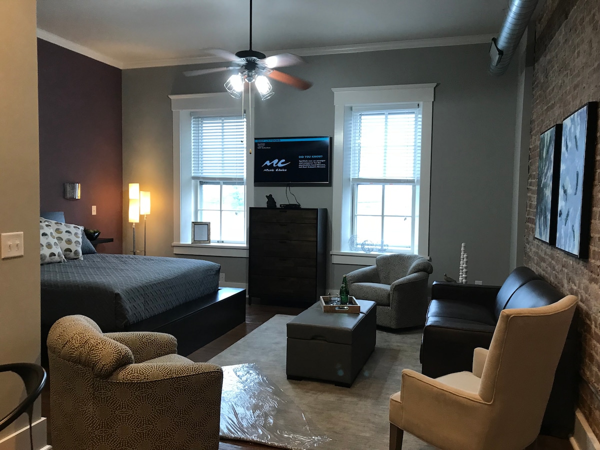 Namaste Lofts Lotus Suite