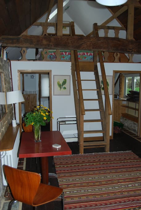 Stairladder to bedroom.