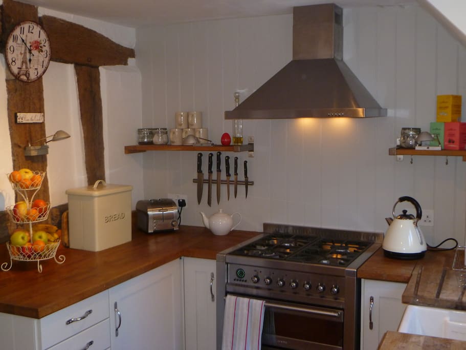 Well equipped Kitchen