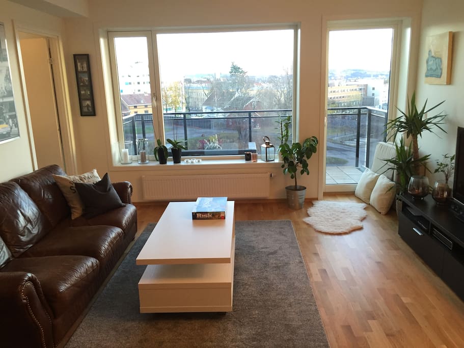 Living room with access to the balcony