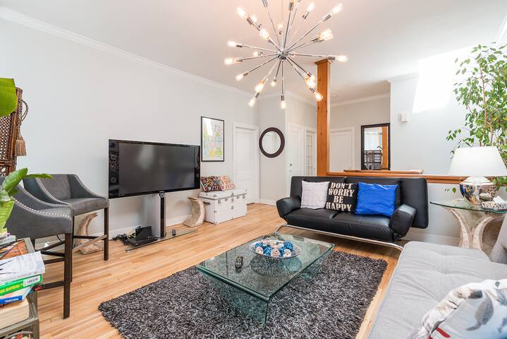 VIP PENTHOUSE OUTREMONT DOWNTOWN MONTREAL gallery image 4