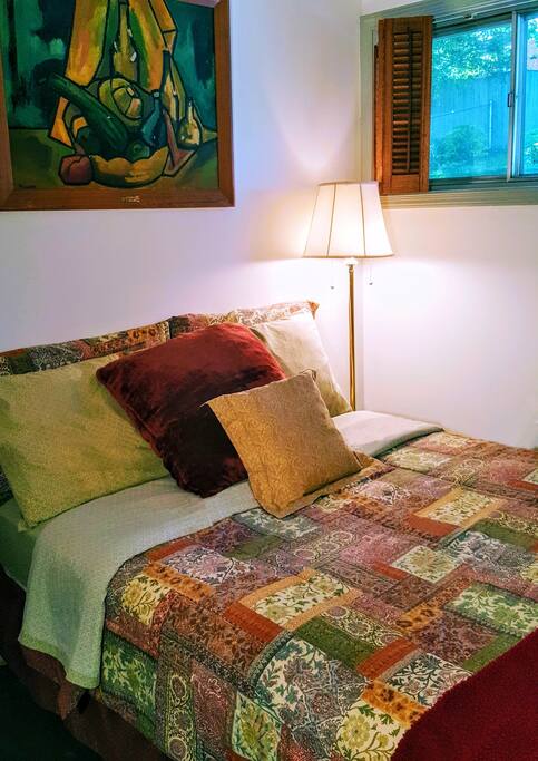 Paul: "The home and room that Fox provided was very clean, neat and comfortable."
