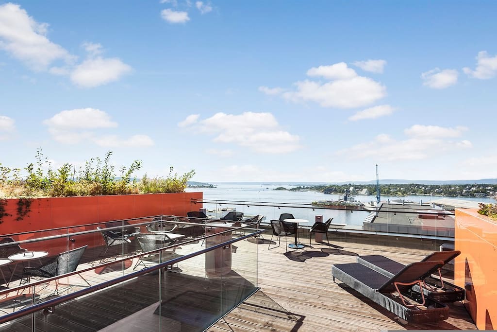 Rooftoop - enjoy the day or sunset with a view of oslo