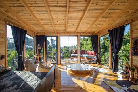 Top performing Airbnb: The Fairy tale in Orange Garden (jacuzzi inside) in Ula