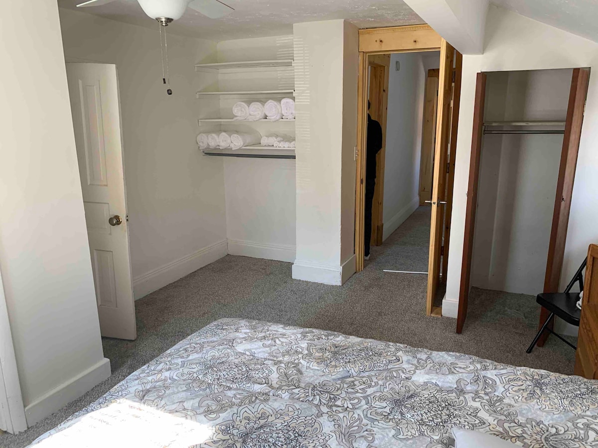 Upstairs Master Bedroom - lots of closet space!