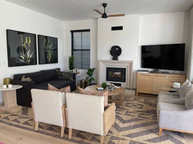 Modern home in Security Estate gallery image 2