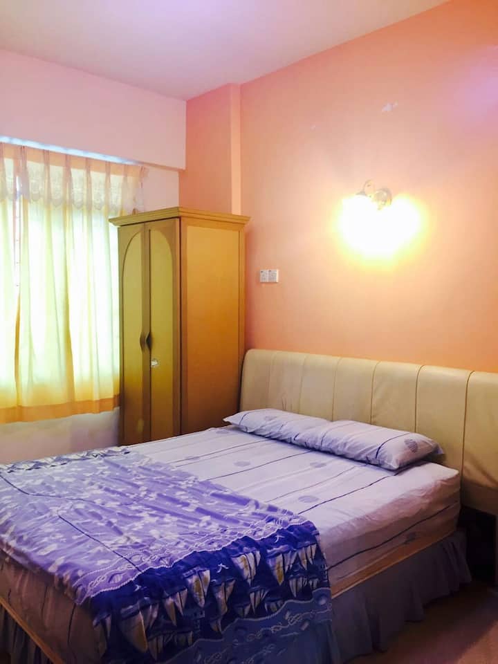 Chambre principale avec 1 lit Queen Size