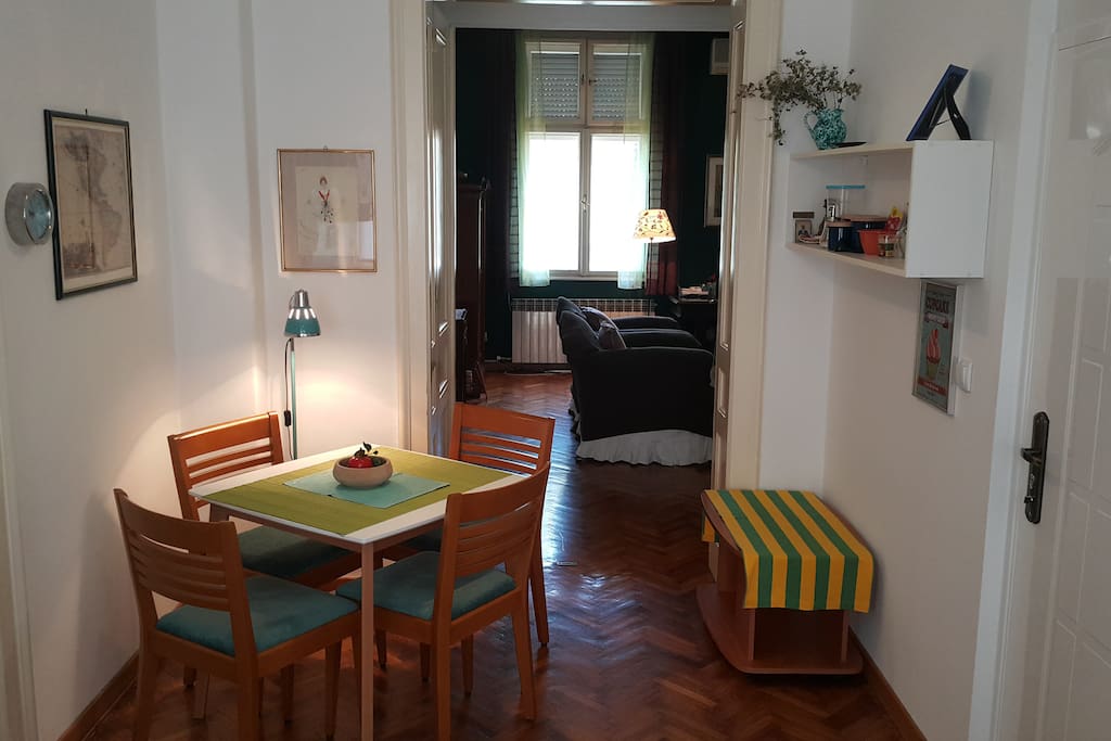 Entrance/Kitchen Area