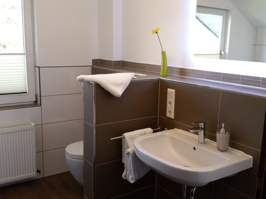 Badezimmer mit Dusche