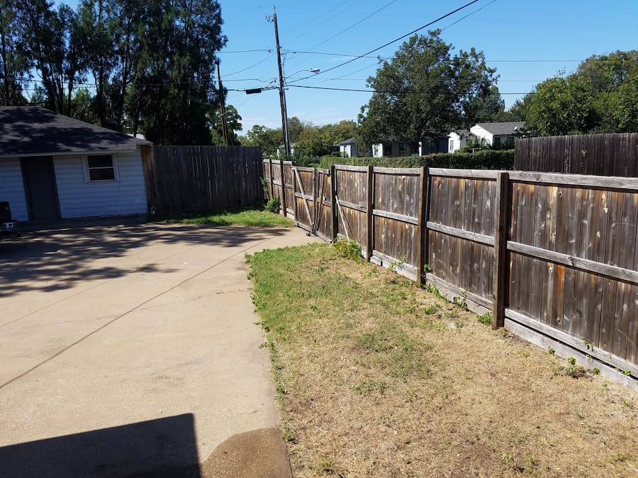Huge privately fenced back yard (now newly painted).
