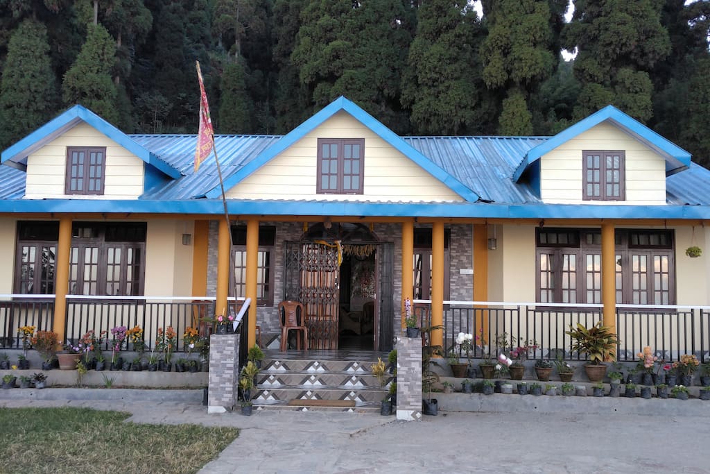 THE ENTIRE HOME