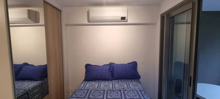 מיטה זוגית וארון בגדים 