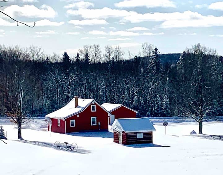 Porcupine Mountains Vacation Rentals & Homes Carp Lake Township, MI