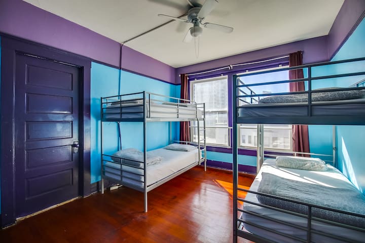 1 Bed mixed dorm in fun, hip hostel