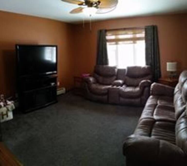 Upper level shared livingroom