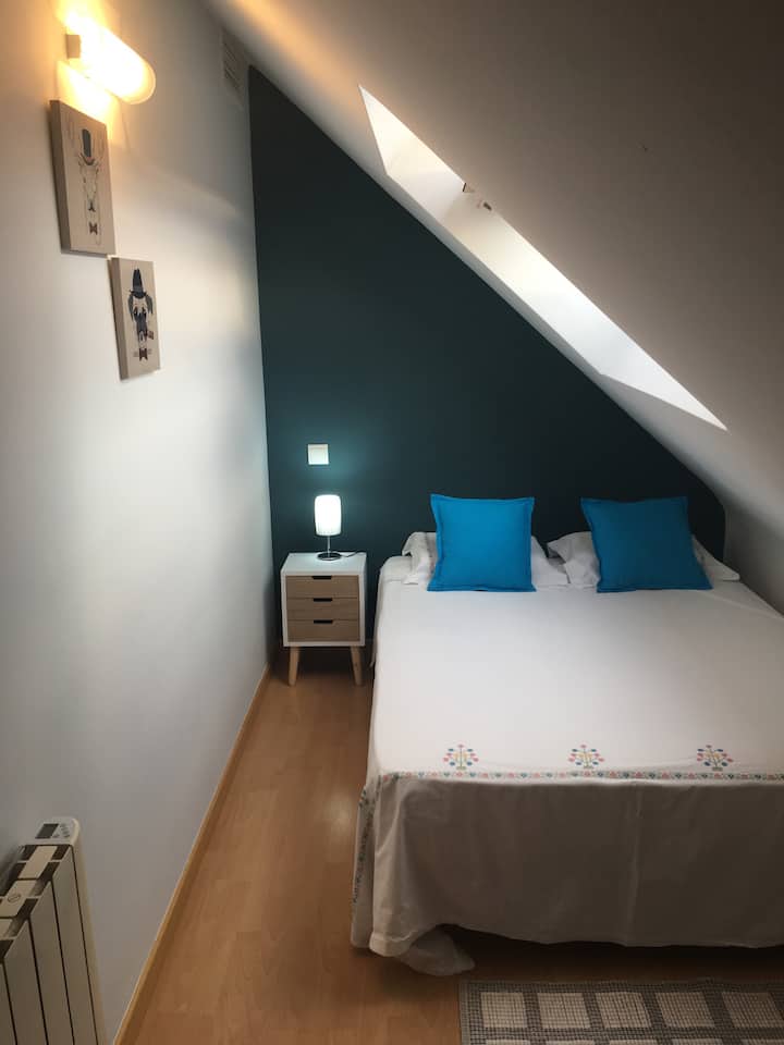 Habitación Nº 2. 
Cerca del Aeropuerto de Barajas.