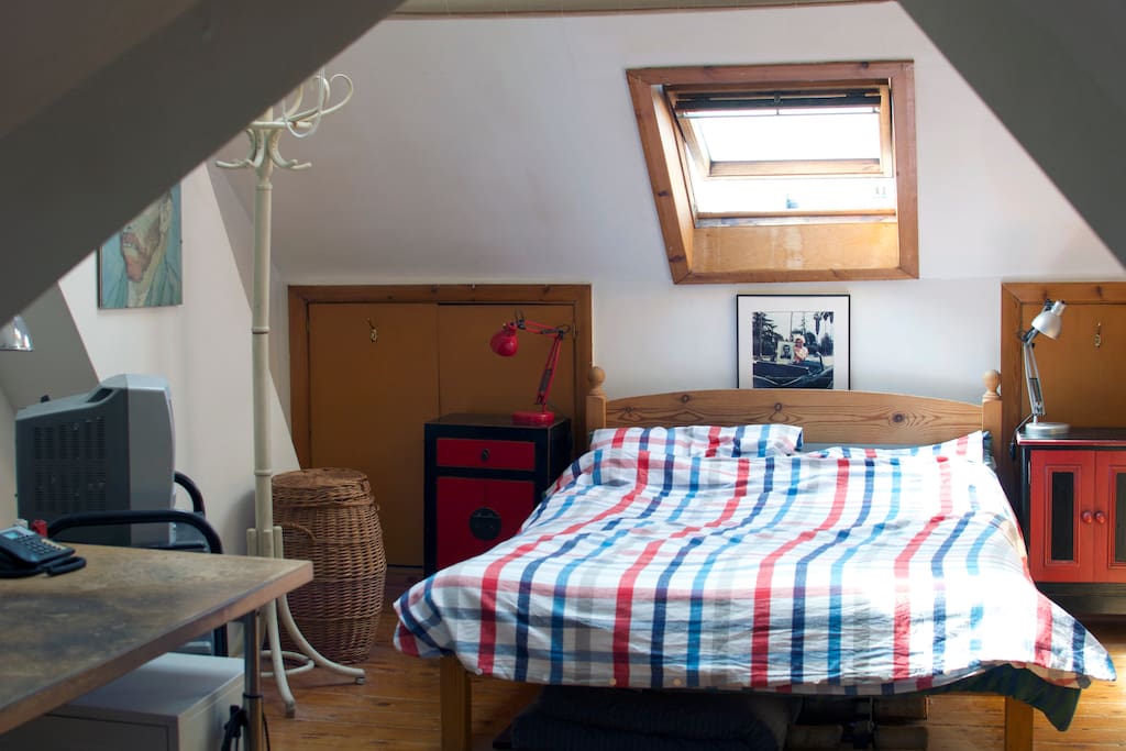 Quirky Loft Space - Your Room