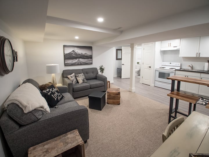 Jenn’s Place, an Ancaster gem Apartments for Rent in Hamilton