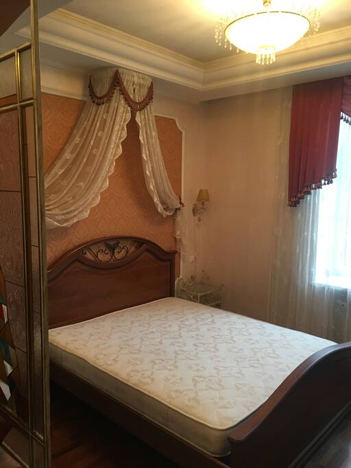 Кровать