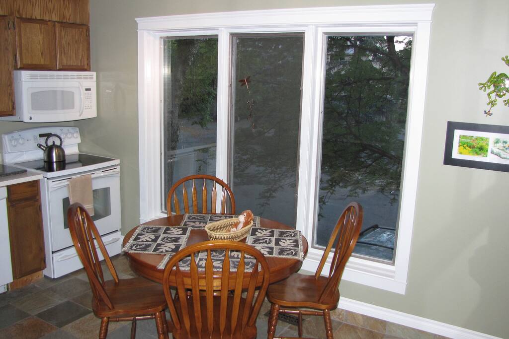 Breakfast area