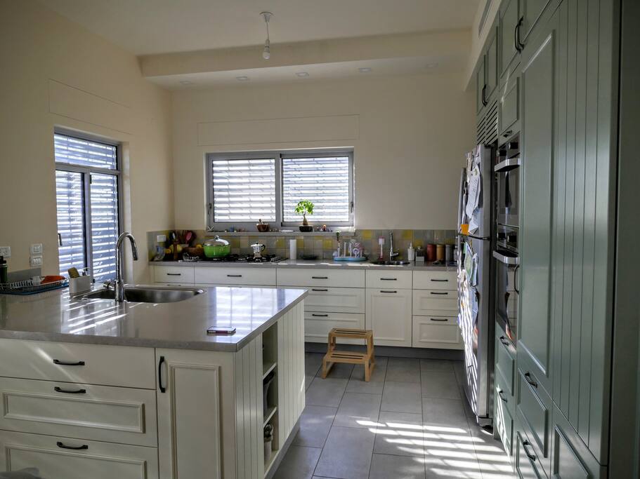 Brand-New Fully equipped kitchen.