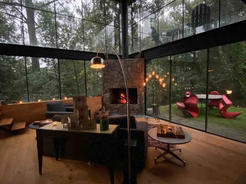 PARADISE CABIN embraced by forest