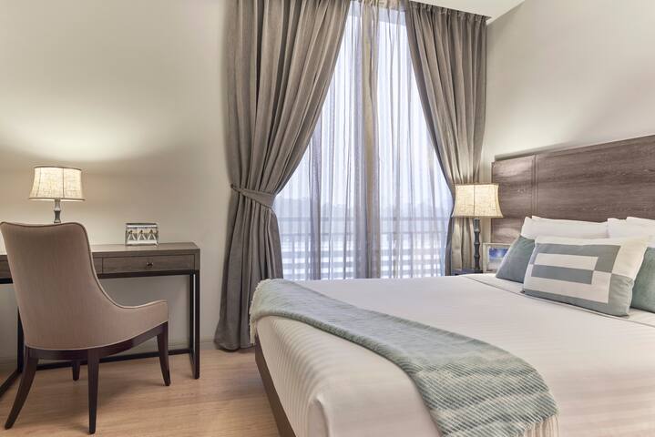 3BR Deluxe Urban Living in Orchard gallery image 4