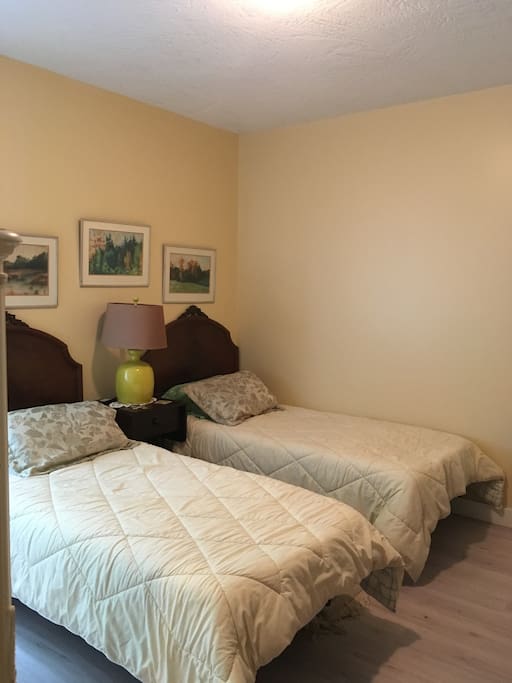 Great bedroom for 2 people traveling together that want their own bed, these Single beds are electric!