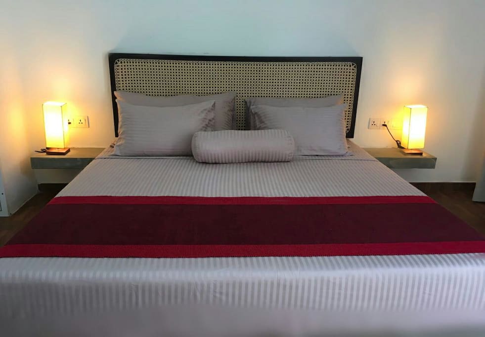 luxury bedding with king size comfy beds