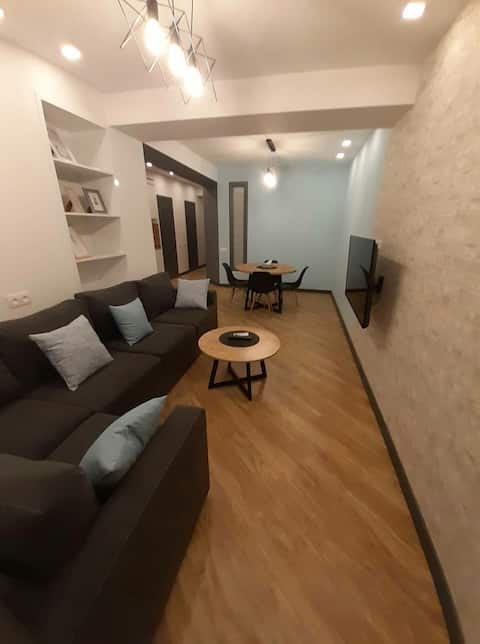 #Cozy modern 2bdr. apartemnt near Northern Avenue