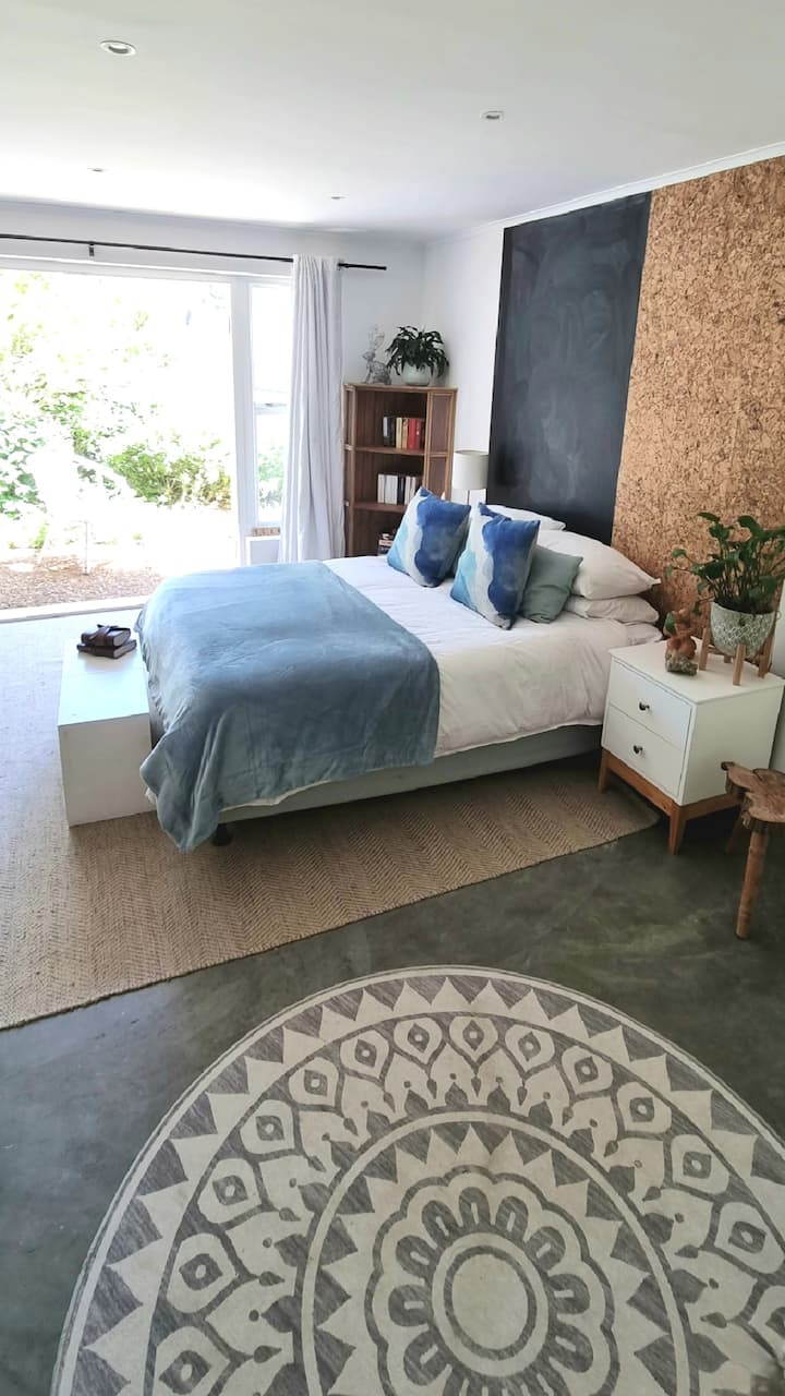 غرفة النوم الثالثة في الطابق السفلي إذن