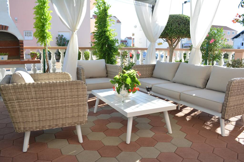 Lounge area