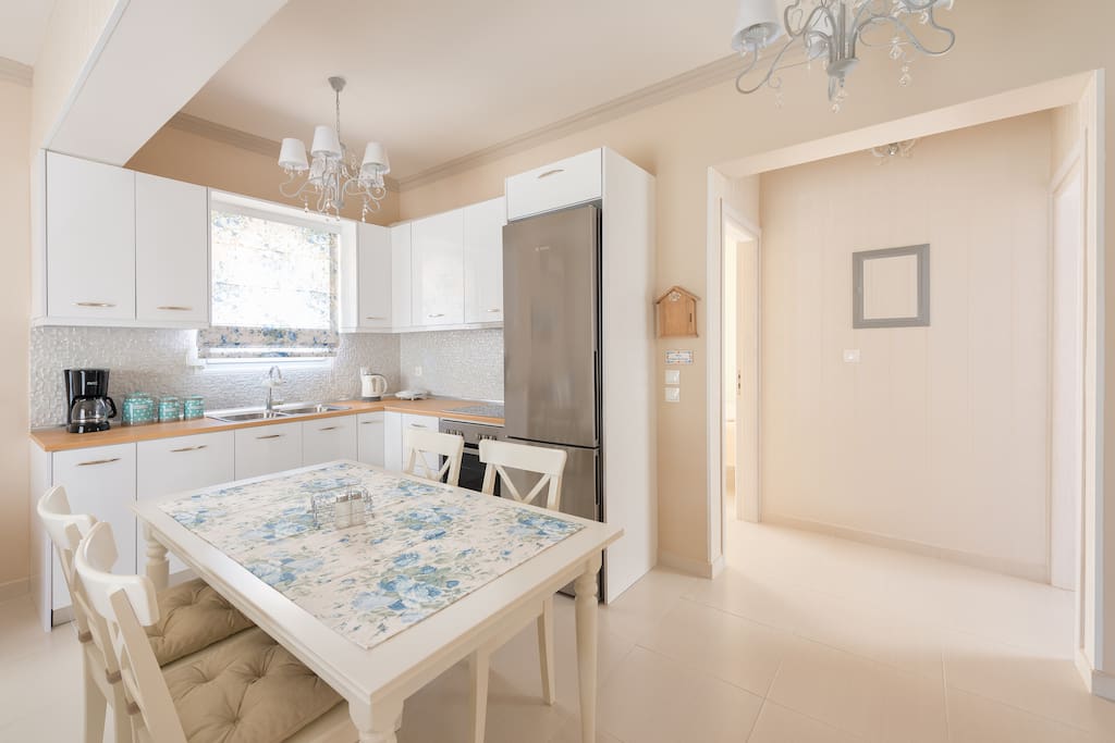 New kitchen and dinner table