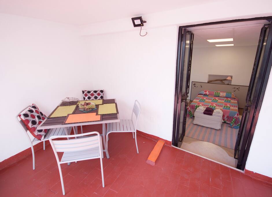 Zona comedor de la terraza