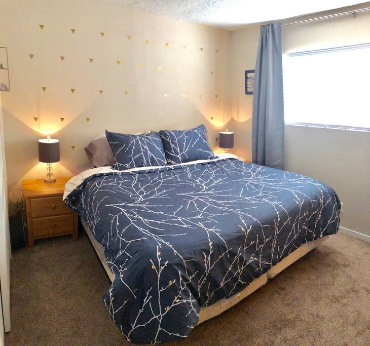 Bedroom 1: King Size bed, USB bedside plugs/power strip