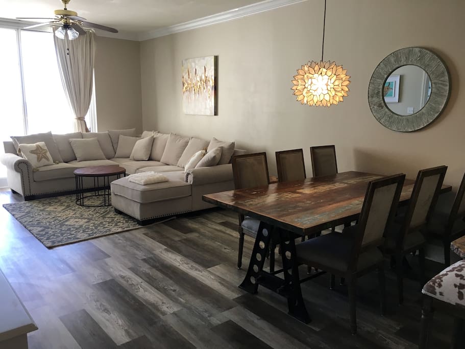 Living/Dining area