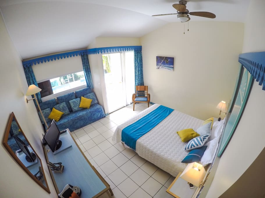 Chambre vue de l'entrée